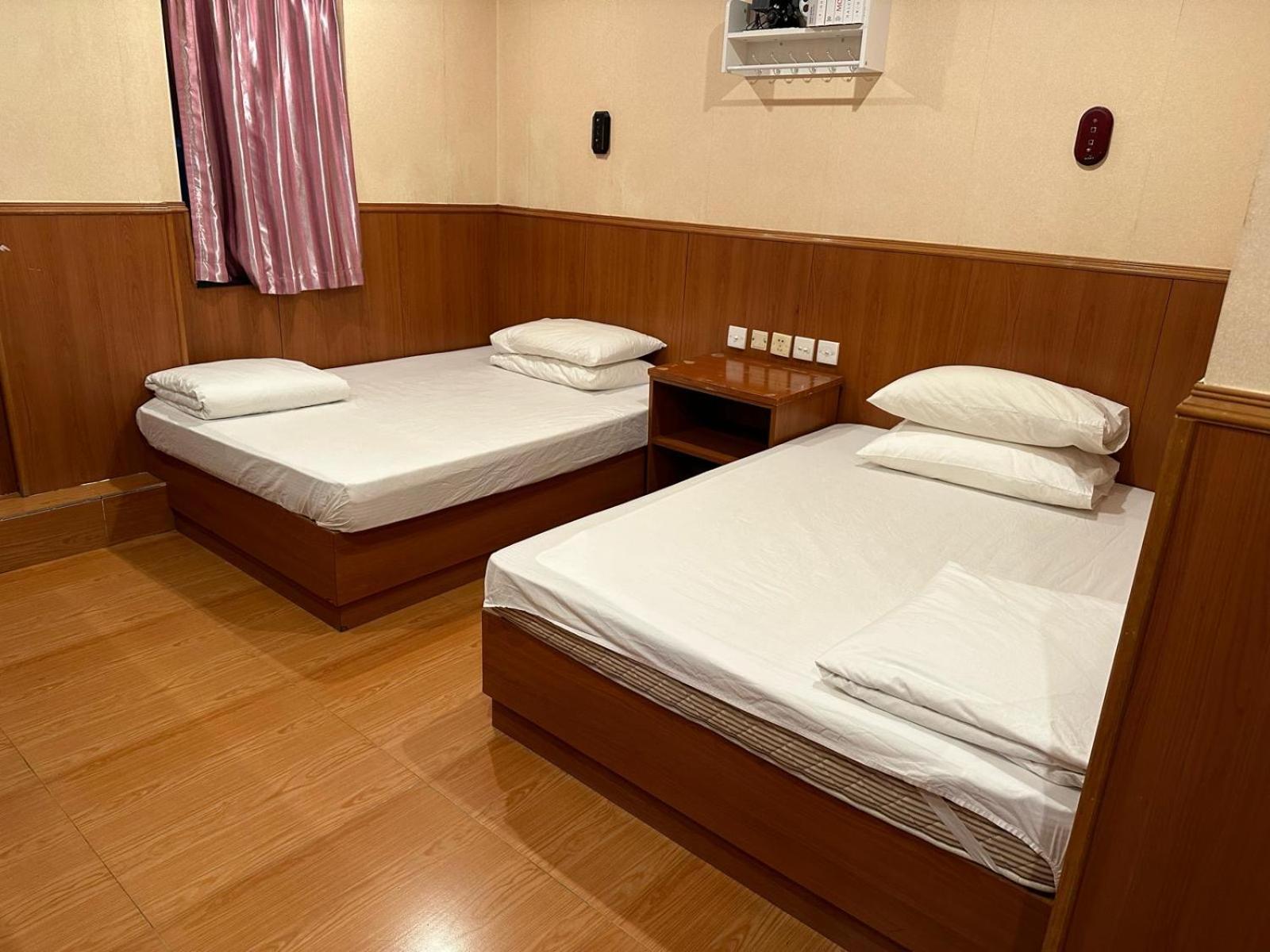 Quadruple Room with Shared Bathroom